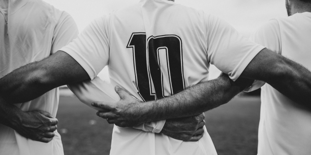 Rappresentazione visiva dell'articolo: Il 10: viaggio nel numero perfetto